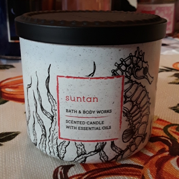 Bath and body works Suntan candle
